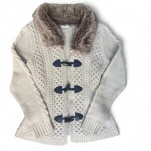 Women's Cream Cable Knit Sweater with Faux Fur Collar